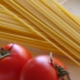Recipe of the week: pasta with fresh tomato, tuna, capers and olives