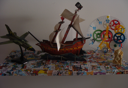 comics-decoupage-shelf